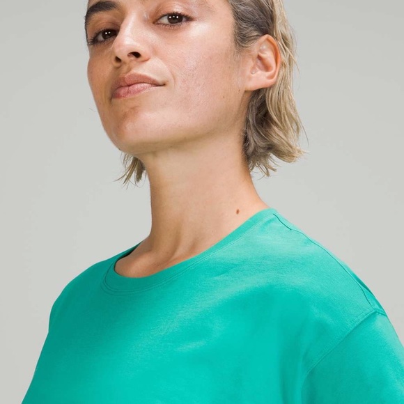 ❤️ Lululemon Cates Tee Size 4 Maldives Green NWOT - Picture 5 of 7